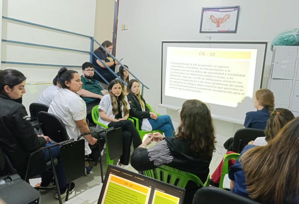 Capacitación en CIE-10 acompaña implementación del HIS Internado en el HBO